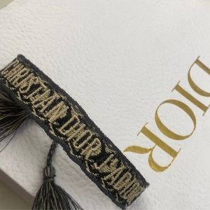 Women’s woven bracelet